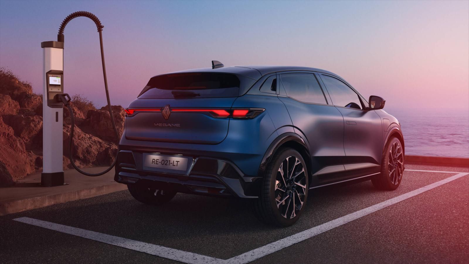 Ντεμπούτο για το ανανεωμένο Renault Megane E-Tech Electric